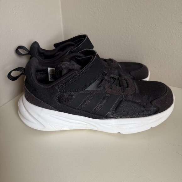 Adidas sneakers, men's size 6.5 - Picture 2 of 5